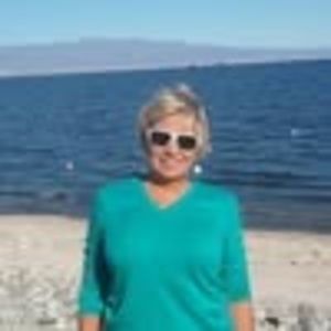 Meet your Posher, Debbie